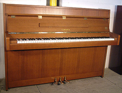 Yamaha upright Piano