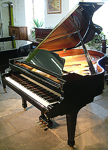 Kawai GS40 Grand Piano