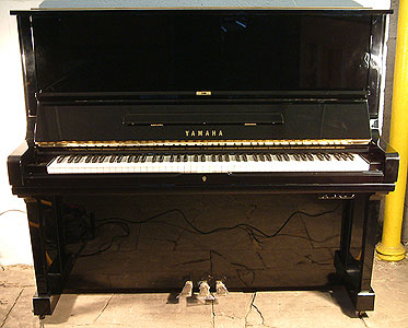 Yamaha U3 upright piano for sale