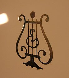 Steinway Model K Upright Piano for sale. We are looking for Steinway pianos any age or condition.