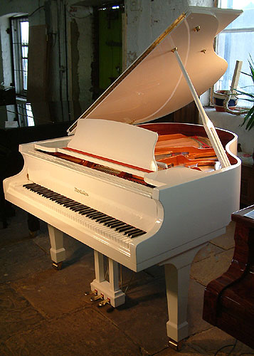 Wendl & Lung Model 161 I Professional grand Piano for sale.