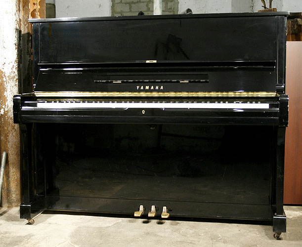 Yamaha U1A upright Piano for sale.