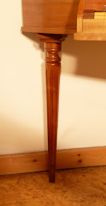 Johannes Morley spinet leg for sale. We are looking for Steinway pianos any age or condition.