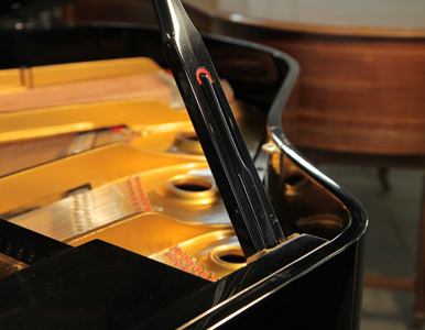 Young Chang G157 Grand Piano for sale. We are looking for Steinway pianos any age or condition.