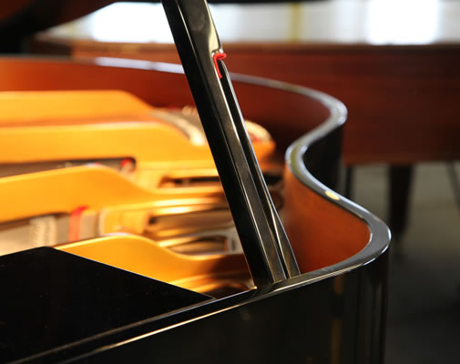 Yamaha GA1 Grand Piano for sale. We are looking for Steinway pianos any age or condition.