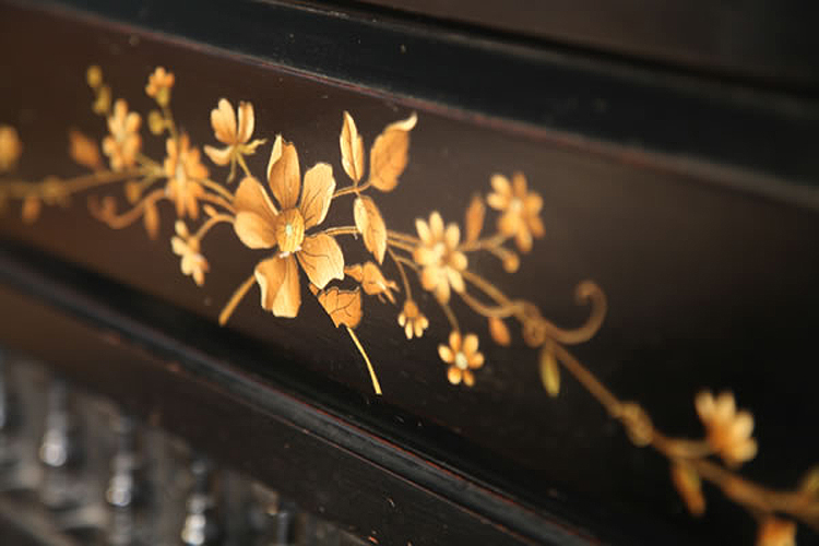 Challen floral decor detail