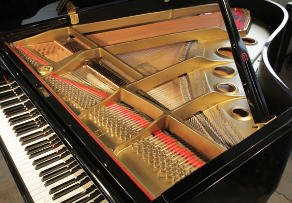 Yamaha C3 Instrument Yamaha C3 Grand Piano for sale.