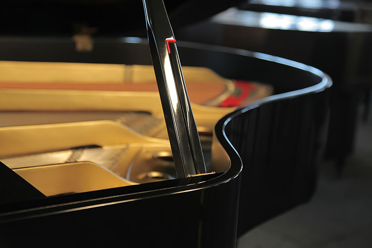 Yamaha G2 Grand Piano for sale. We are looking for Steinway pianos any age or condition.
