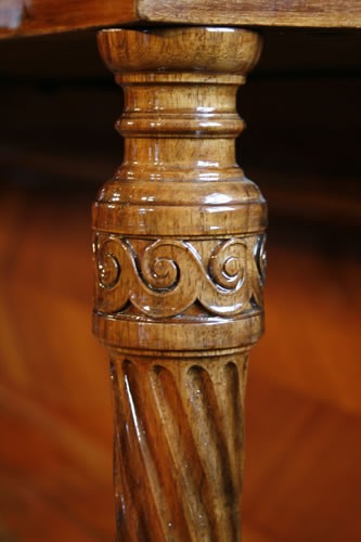 Steinway carved, leg detail