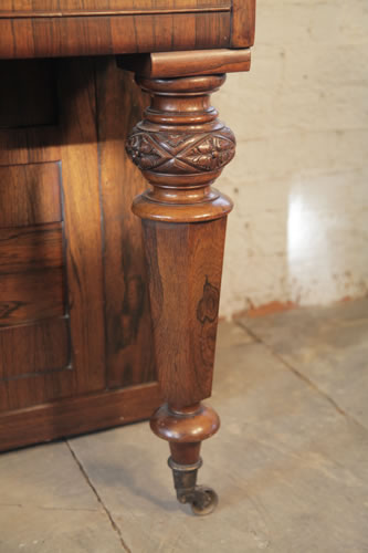 Broadwood carved, facetted leg