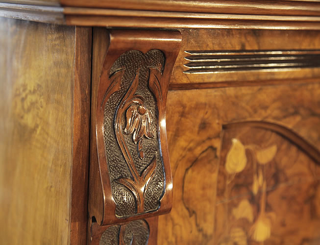 Waddington carved pilaster detail