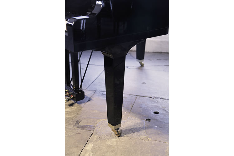 Yamaha GH1 square, tapered piano leg