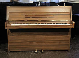 Yamaha LU-101 upright Piano