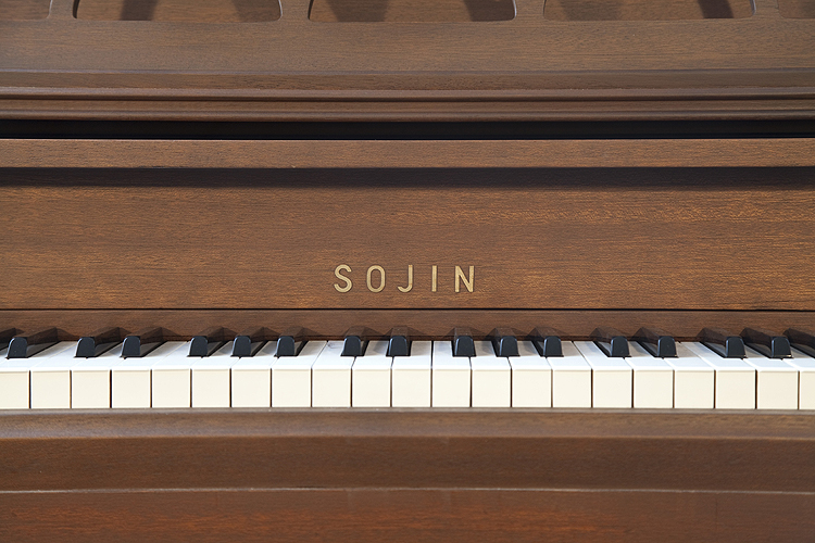 Sojin DA-31  Upright Piano for sale.