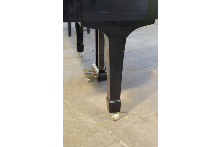 Yamaha G3 spade piano leg