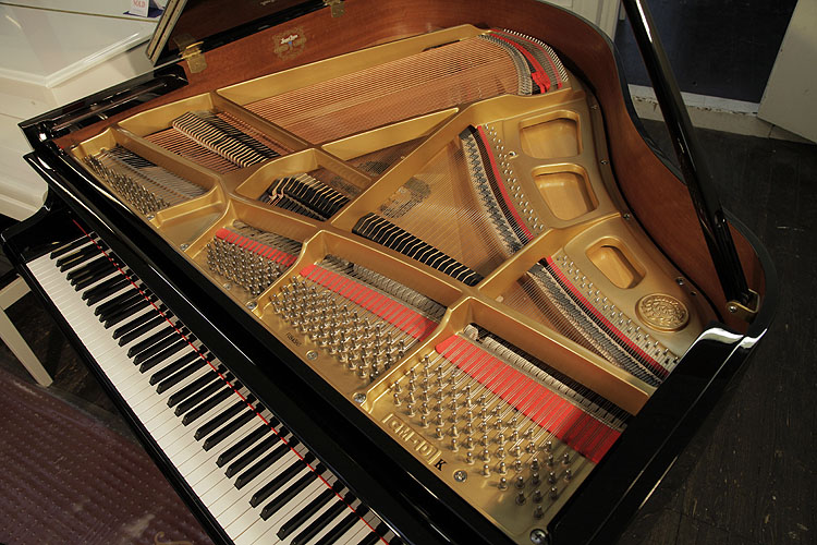 Kawai GM-10 Grand Piano for sale.