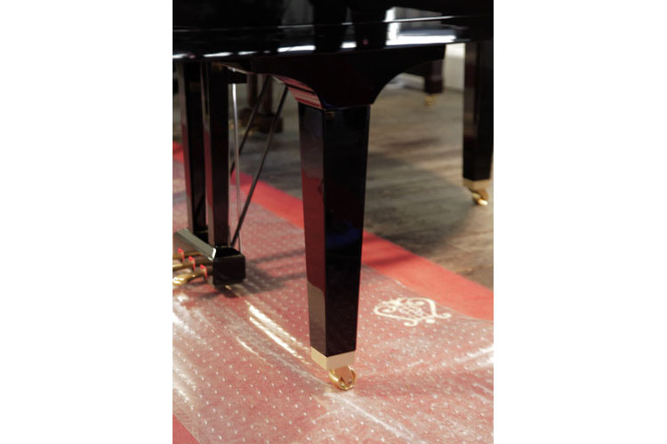 Yamaha GH1 square, tapered piano leg