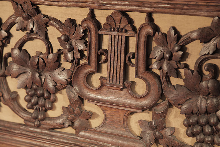 Biese Hof carved bottom panel detail