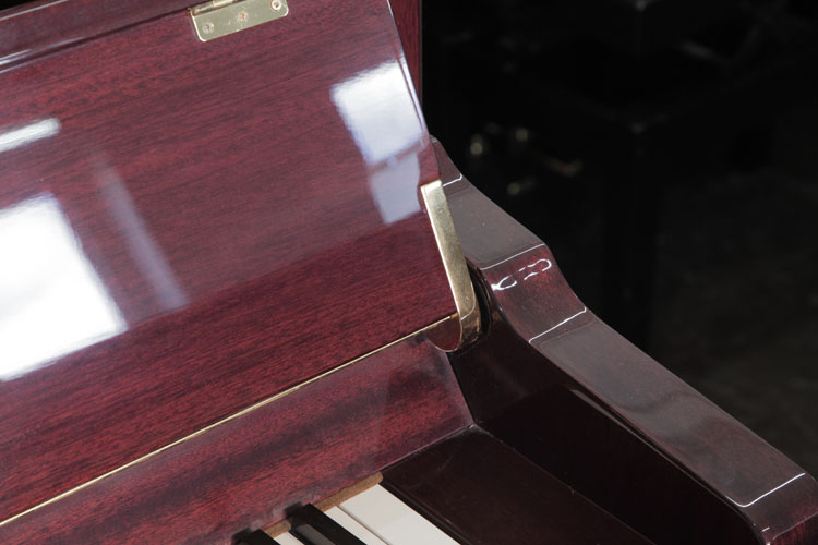 Yamaha V118  Upright Piano for sale.