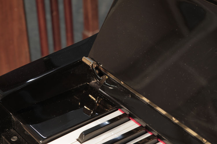 Yamaha Upright Piano for sale.