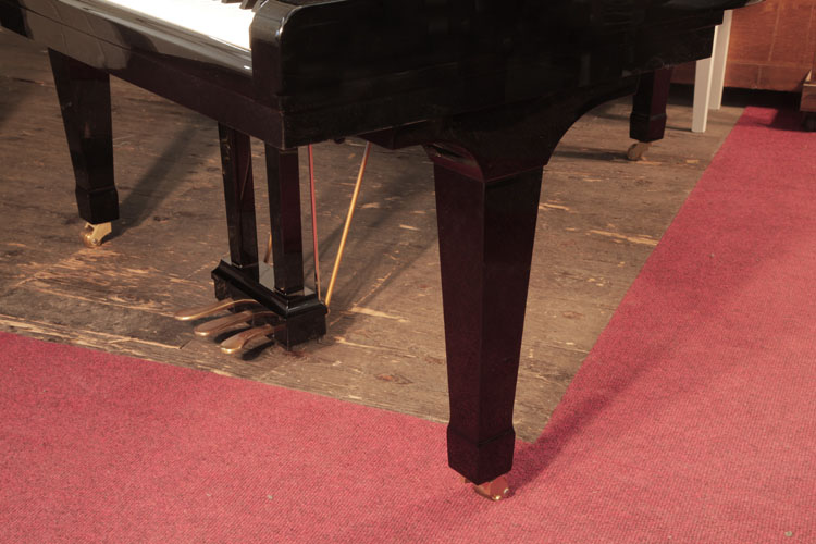 Kawai  RX-5 spade piano leg