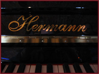 Hermann Upright