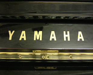 Yamaha U1 upright keyboard