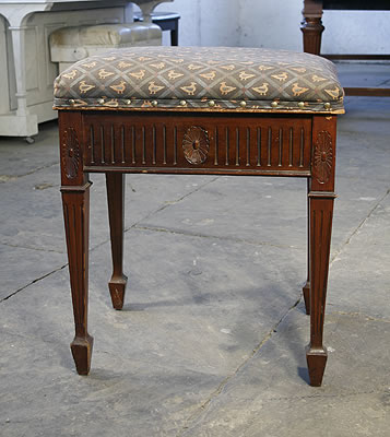 Piano Stool with Spade Legs