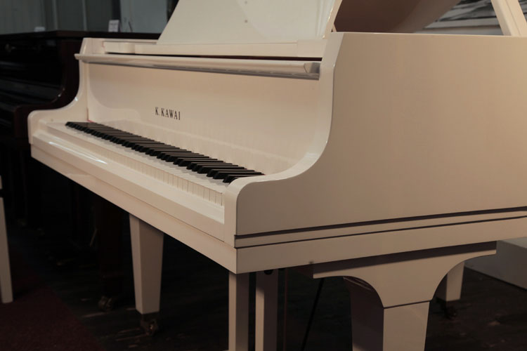 Kawai GL-10 piano cheek detail