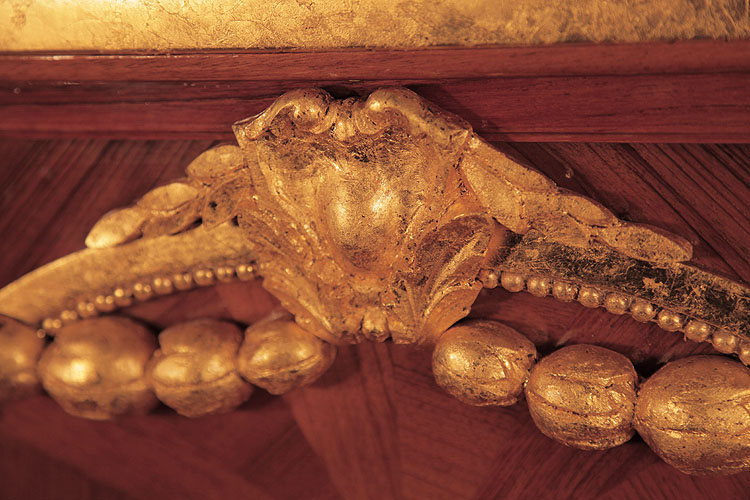 Steinway gold cartouche detail