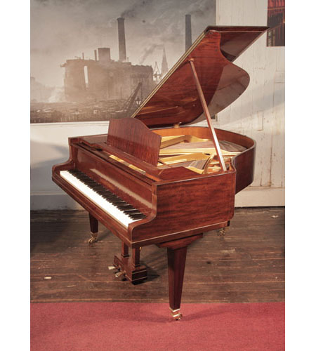 Reconditioned, 1932, Bluthner baby grand piano for sale with a mahogany case and square, tapered legs. Piano has an eighty-eight note keyboard and a two-pedal lyre.