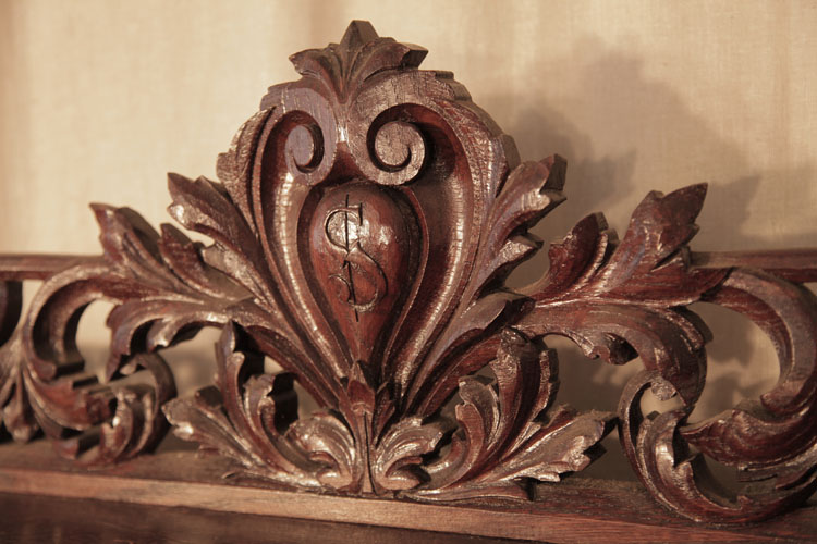 Francke carved arcading detail