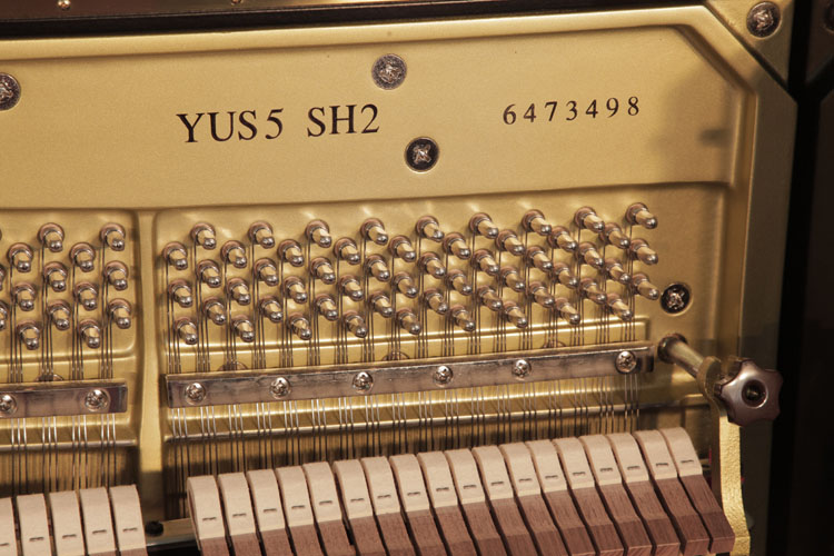 Yamaha YUS5 SH2  piano serial number.