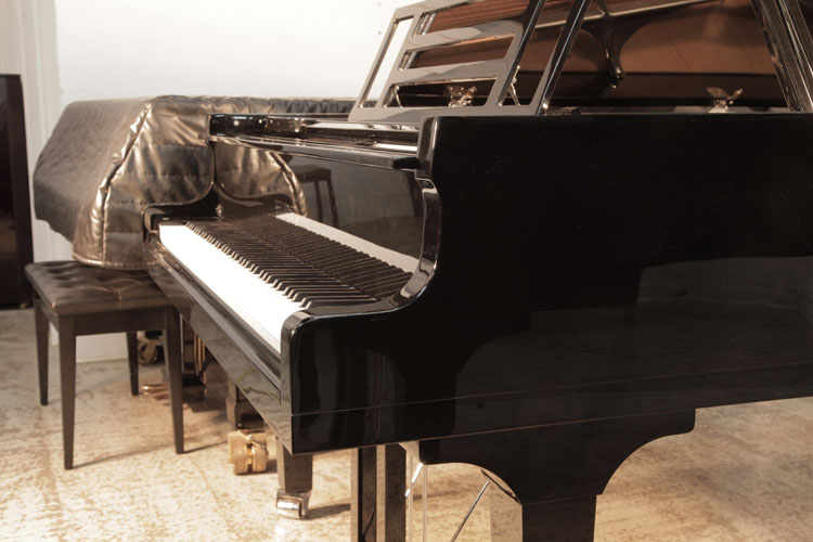 Feurich model 218 rounded piano cheek