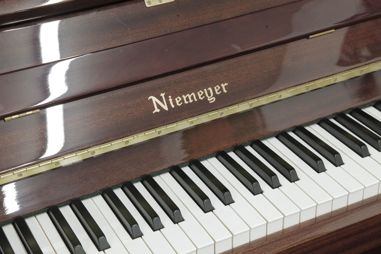 Niemeyer manufacturers name  on fall