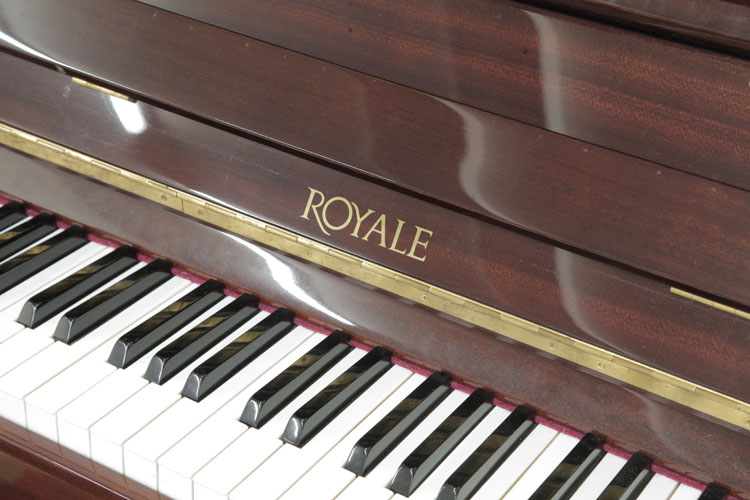  Royale  manufacturers name  on fall