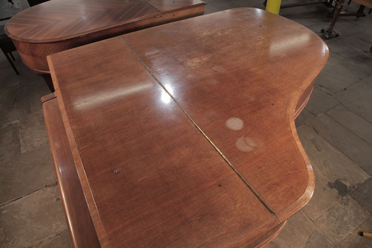 Top lid would benefit from a repolish