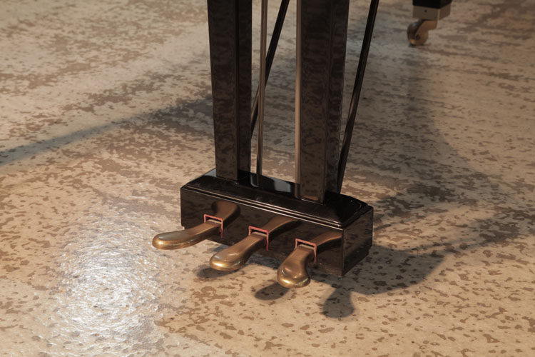 YYamaha GH1 three-pedal piano lyre