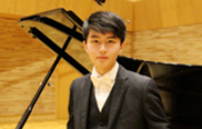 Lang Lang Young Scholars Pop-Up Piano Recital 26th March 2019, 13:00pm at Besbrode Pianos.
Introducing Jasper Haymann, Shuheng Zhang and Aliya Alsafa. These young scholars, all exceptional pianists, have been specially selected and nurtured by Lang Lang. They are visiting Leeds during the 2019 piano festival and join a multitude of world-class piano talent.